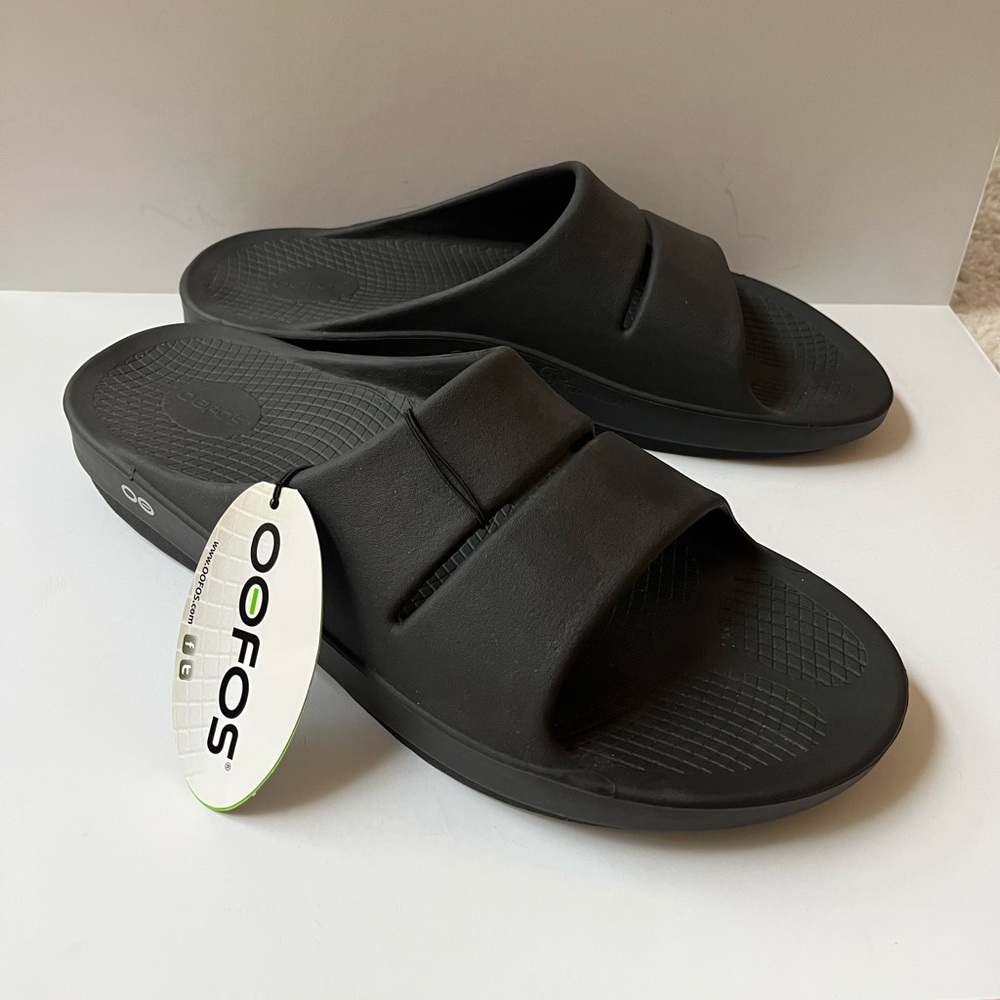 Men’s Oofos